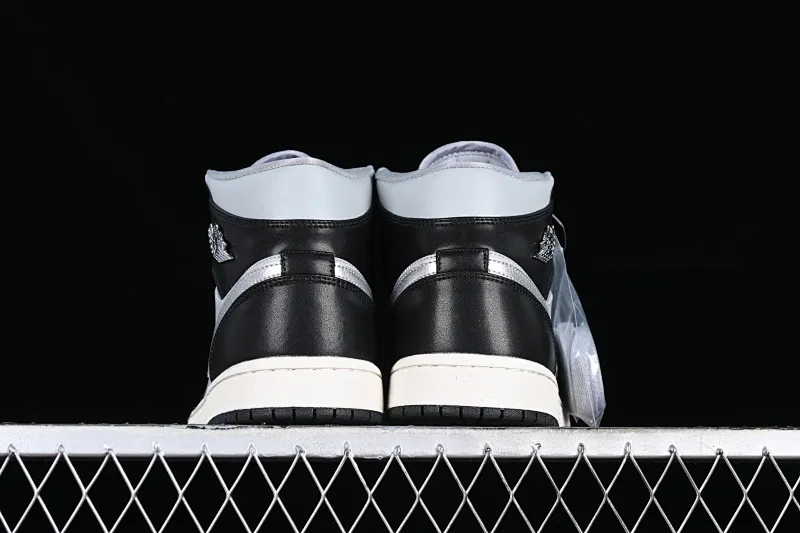 All categories Air Jordan Jordan series basketball shoes Air Jordan 1 Mid Air Jordan 1 Mid SE "Black Chrome" AJ1 Joe 1 Smoked Panda mid-top basketball shoes FB9892-002